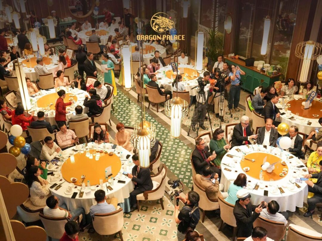 Dragon Palace Quận 1